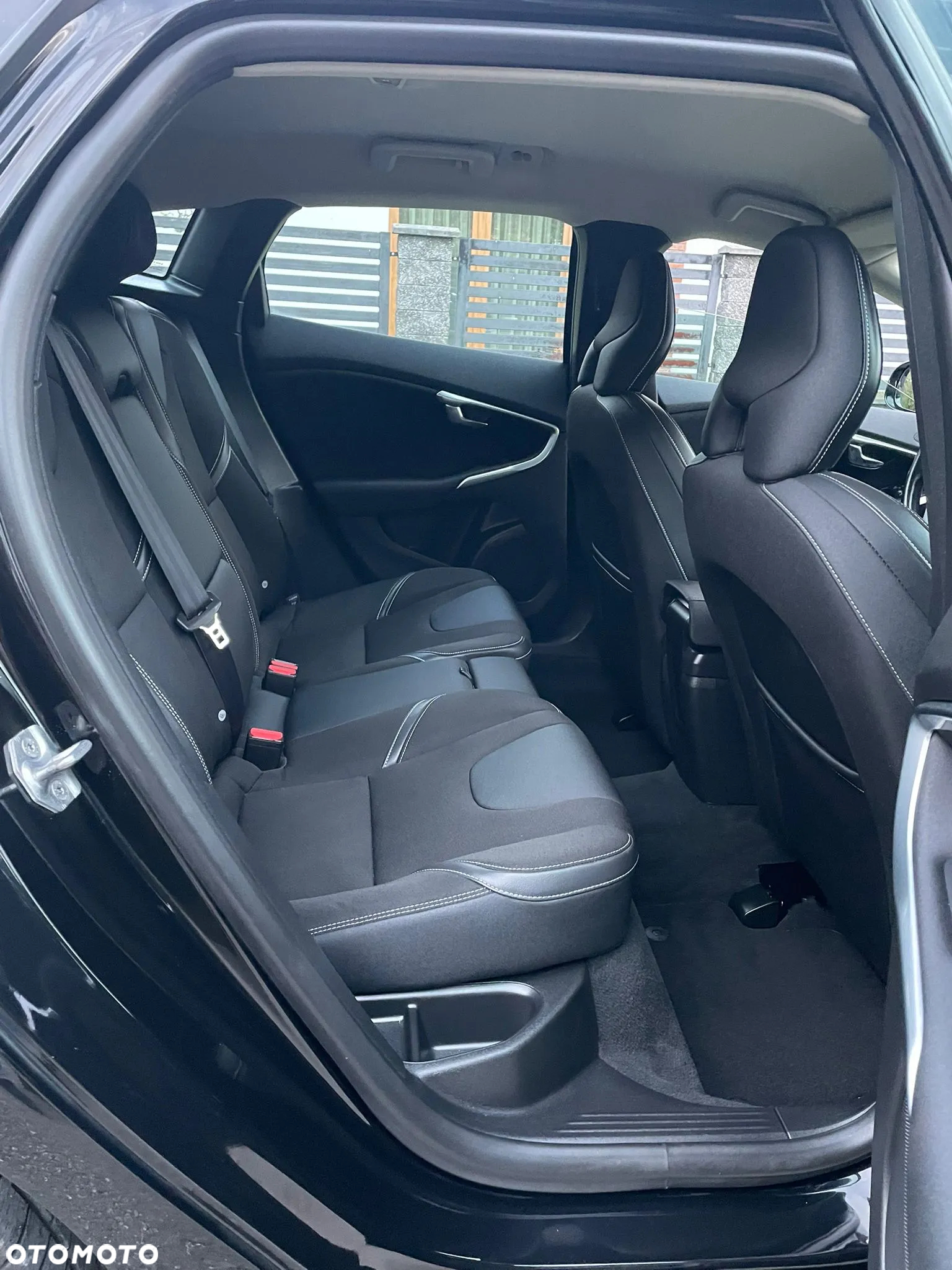 Volvo V40 D2 Summum - 24