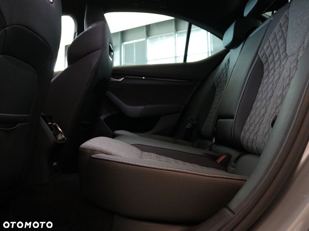 Skoda Octavia 1.5 TSI mHEV Sportline DSG - 36