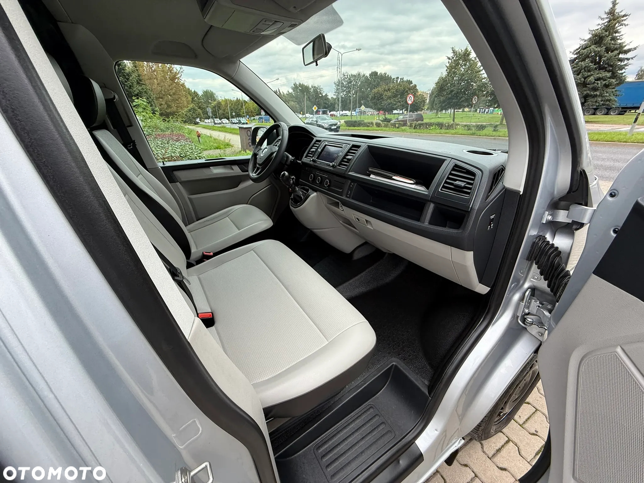Volkswagen TRANSPORTER 2,0 TDI 102KM L2 DŁUGI NAWIGACJA / KLIMATYZACJA - 30