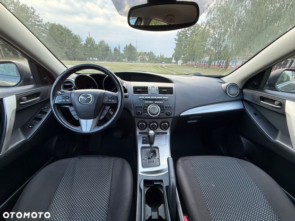 Mazda 3 2.0 Exclusive + - 8