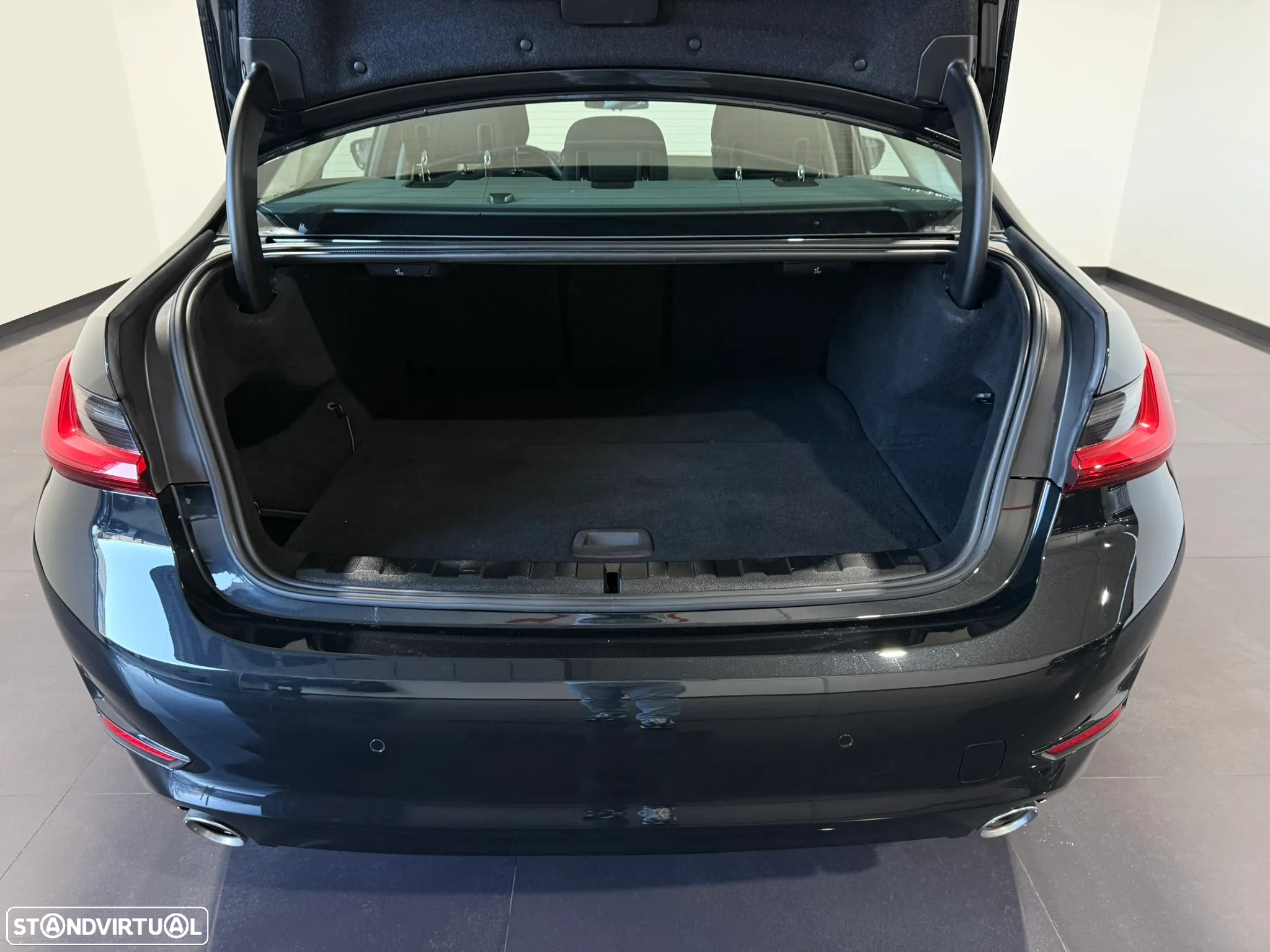BMW 330 e Corporate Edition Auto - 48