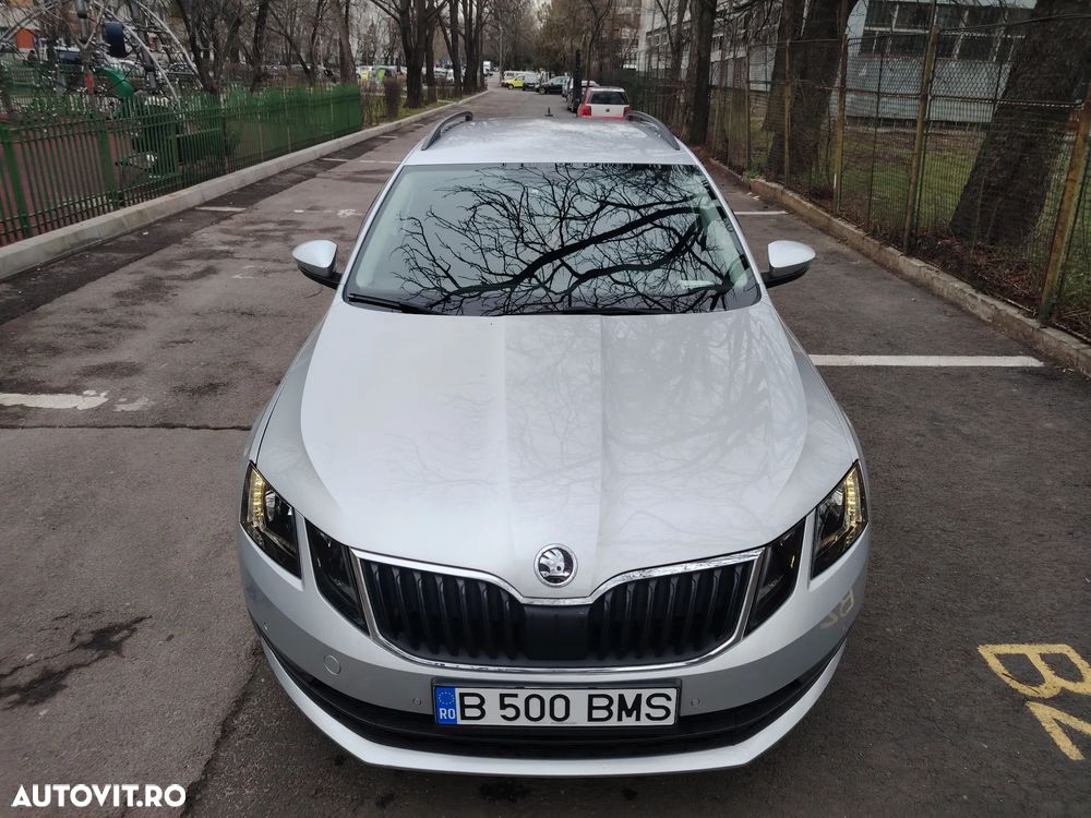 Skoda Octavia 1.6 TDI DSG Clever - 1