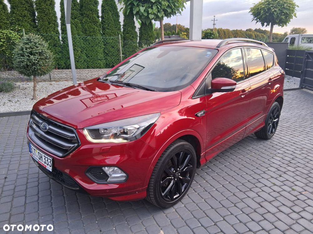 Ford Kuga 1.5 EcoBoost 2x4 ST-Line - 1
