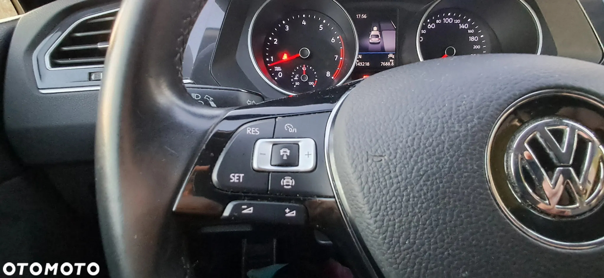 Volkswagen Tiguan 1.5 TSI EVO IQ Drive - 14