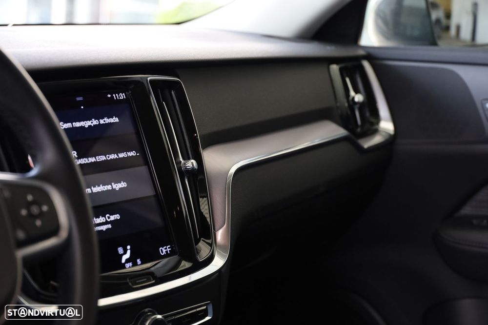 Volvo V60 2.0 B4 Momentum Geartronic - 12