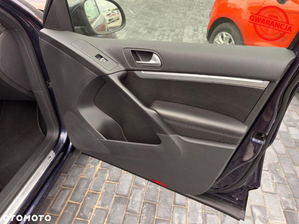 Volkswagen Tiguan - 37