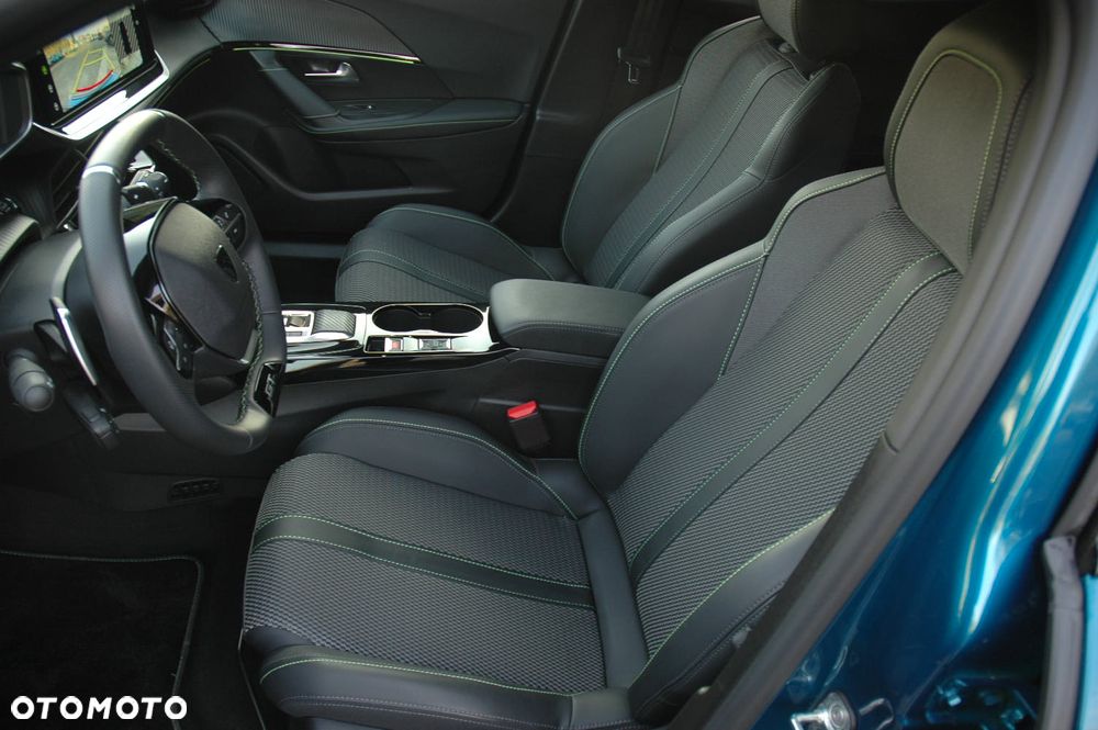 Peugeot 2008 PureTech mHEV GT e-DCS6 - 12