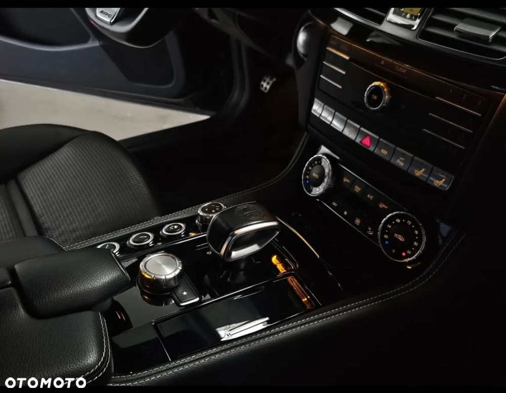 Mercedes-Benz CLS - 36