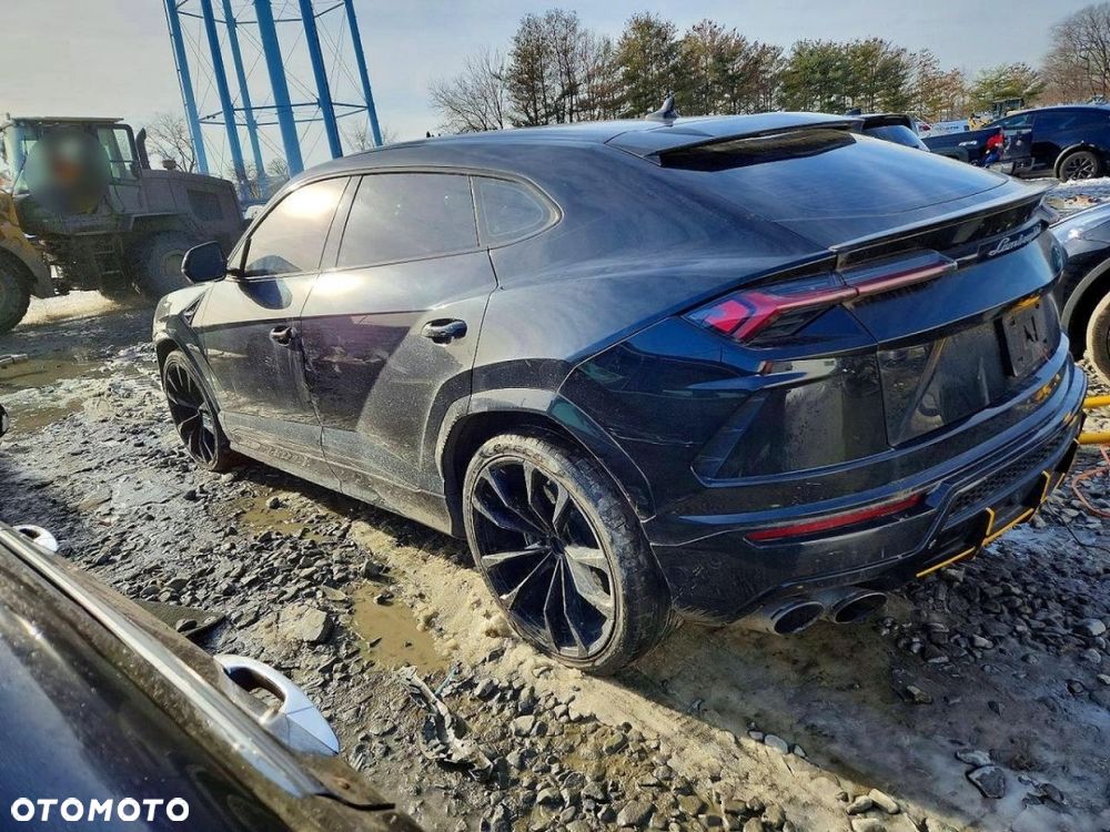 Lamborghini Urus - 6