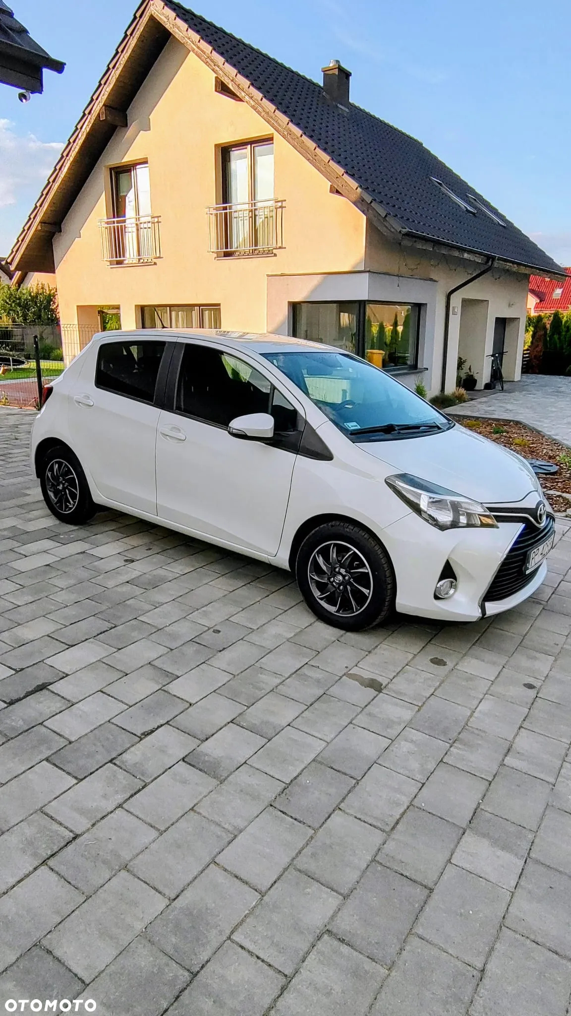 Toyota Yaris 1.33 Premium EU6 - 12
