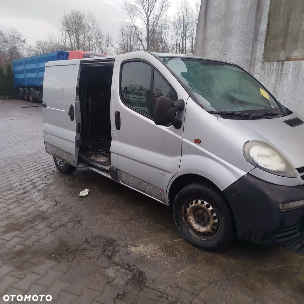 Opel Vivaro  na części . - 2