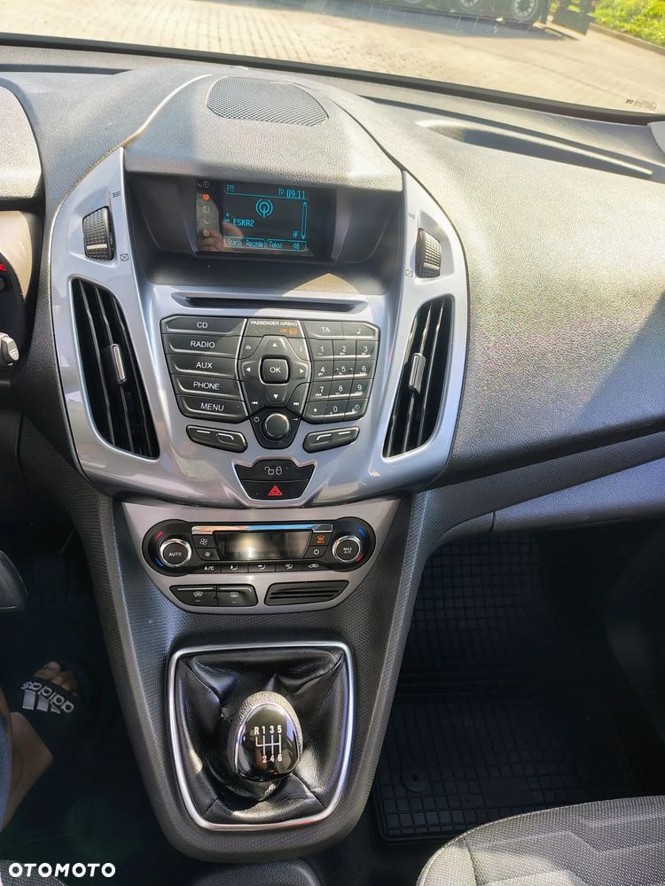 Ford Tourneo Connect Grand - 30