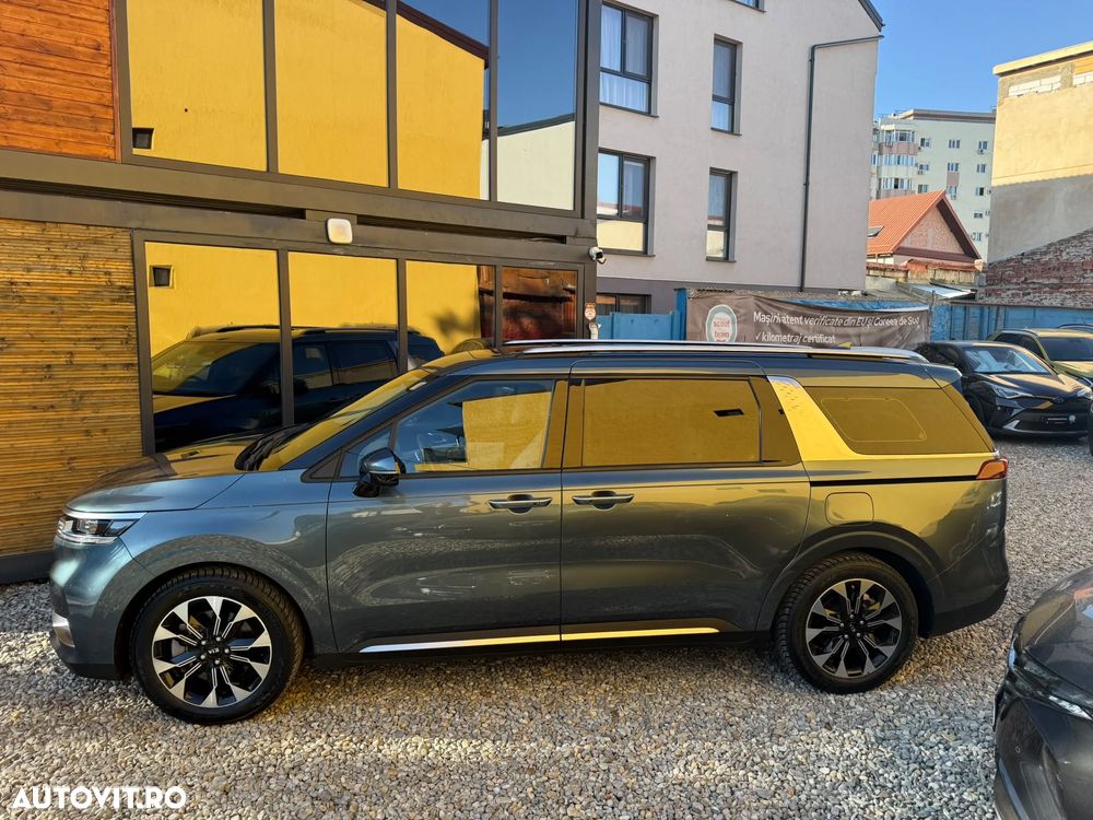 Kia Carnival - 6