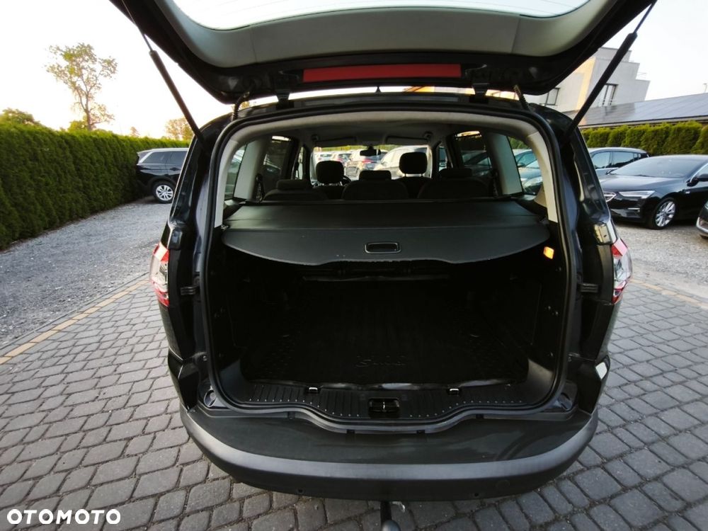 Ford S-Max - 18
