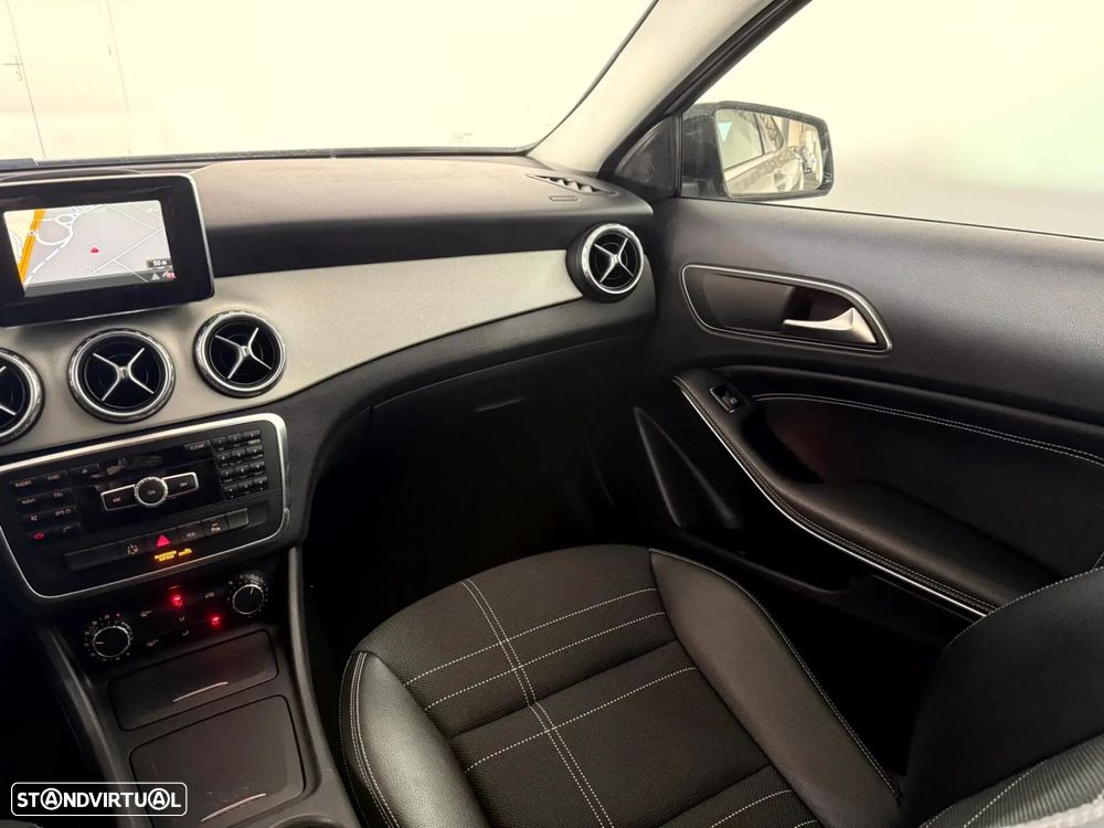 Mercedes-Benz GLA 200 - 20