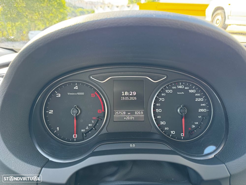 Audi A3 Sportback 1.6 TDI S-line - 14