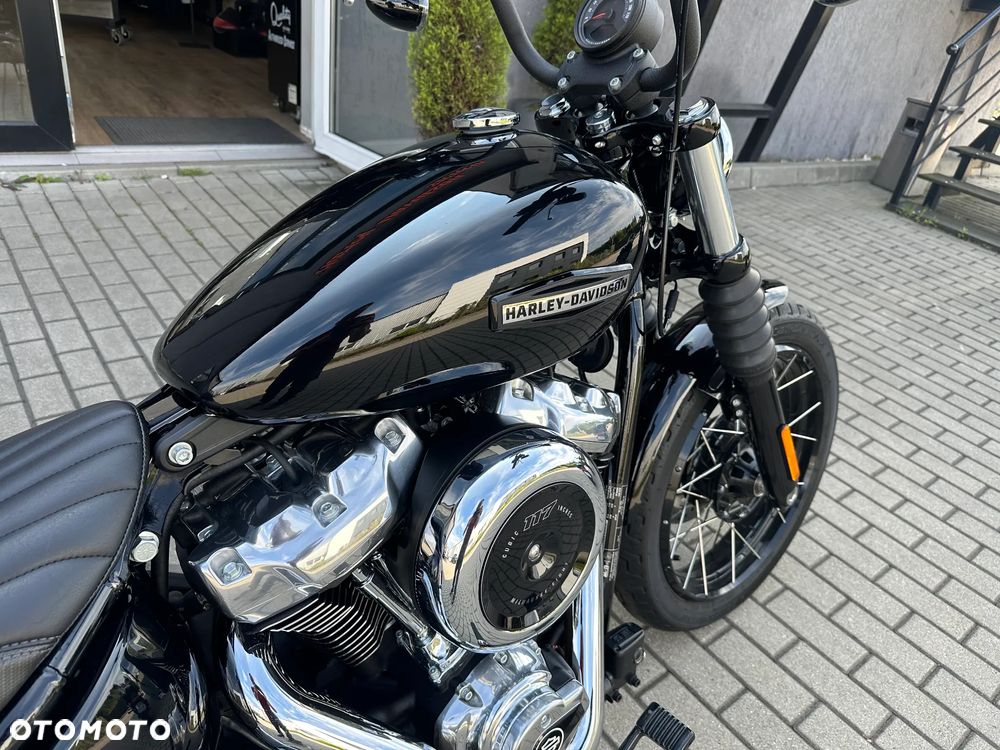 Harley-Davidson Softail Street Bob - 4