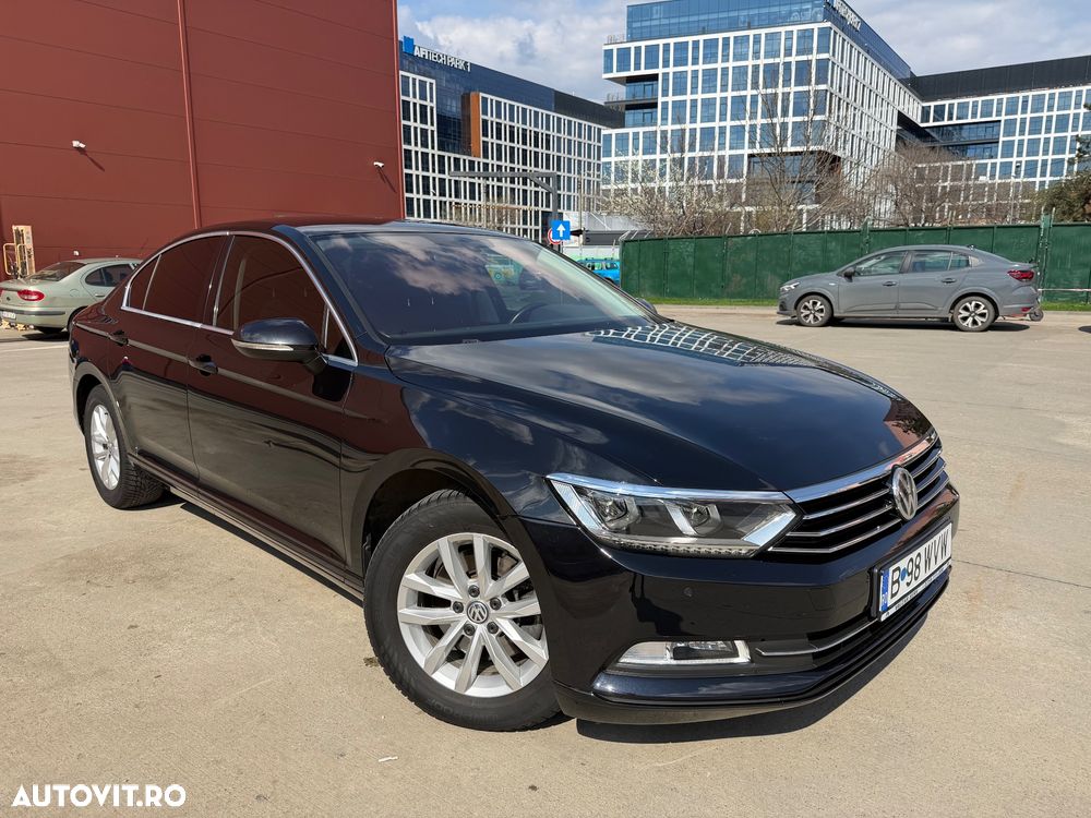 Volkswagen Passat 2.0 TDI DSG Comfortline - 12