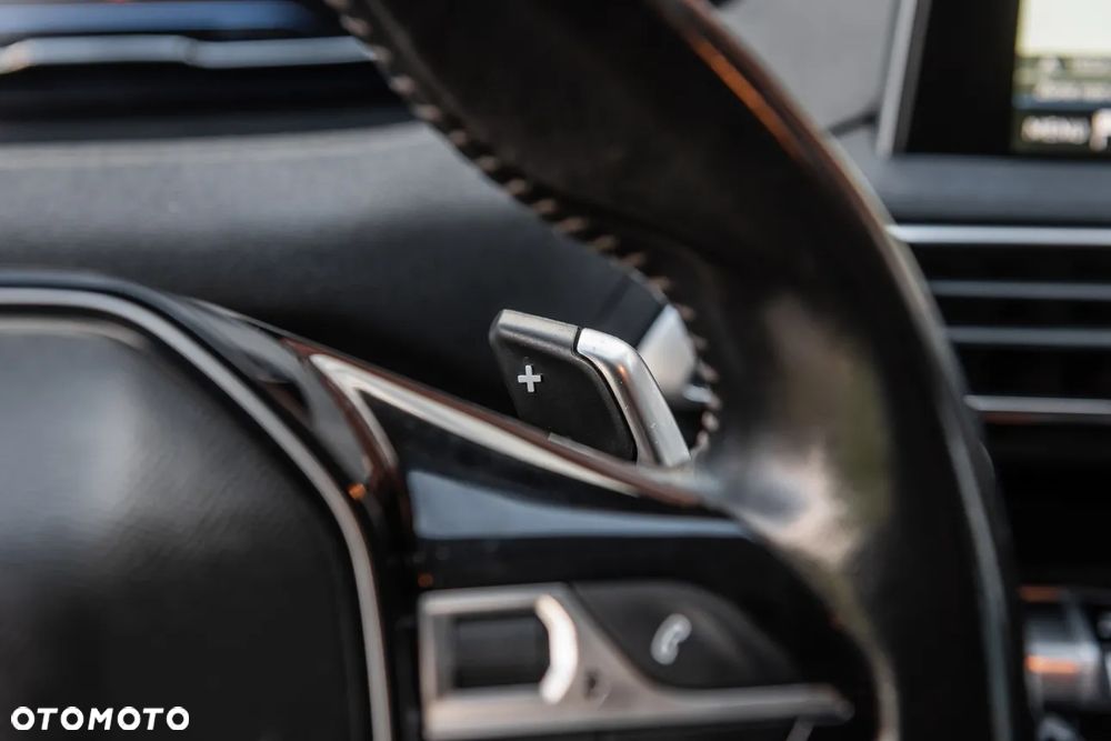 Peugeot 5008 1.5 BlueHDi Allure S&S EAT8 - 18