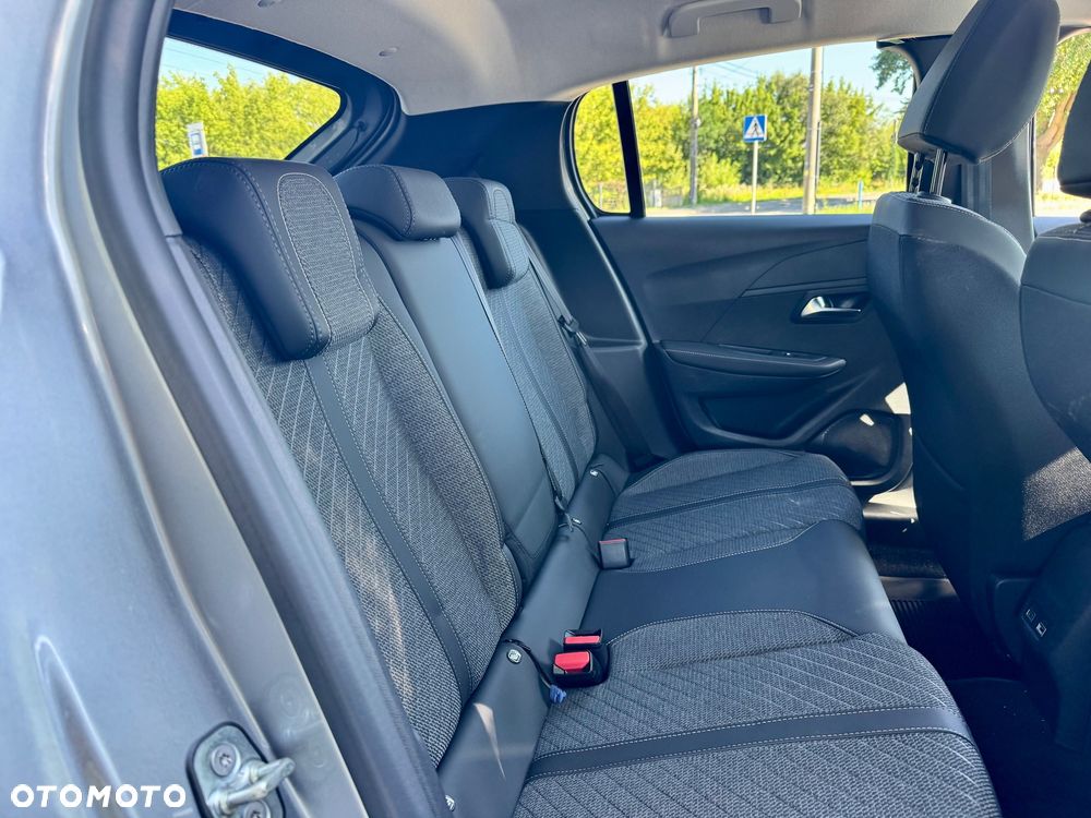 Peugeot 208 1.2 mHEV Allure - 12