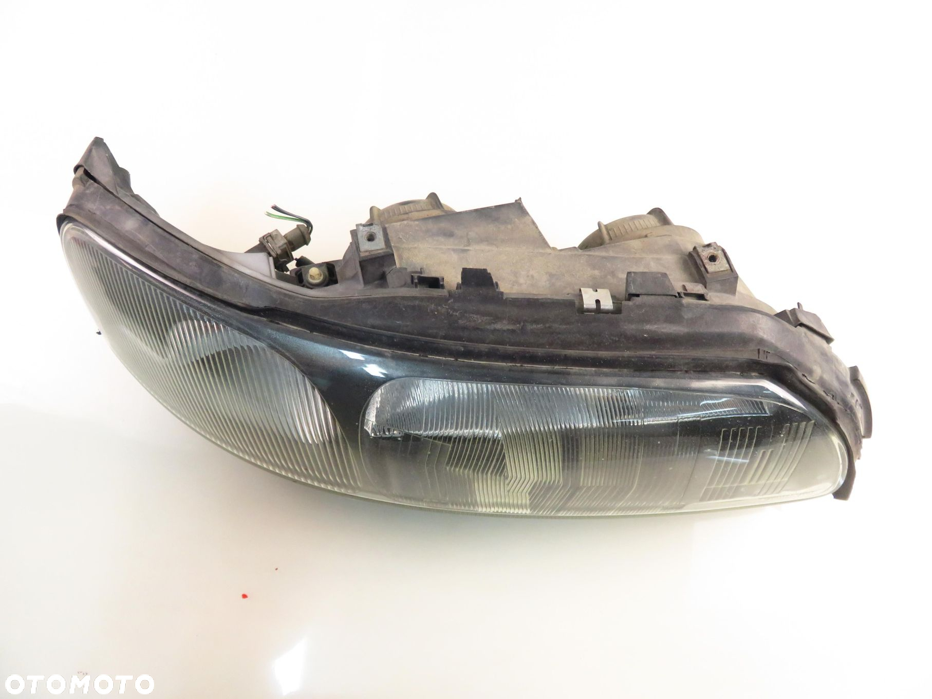 LAMPA PRAWA PRZEDNIA VOLVO S60 I (384) 8620687 - 5