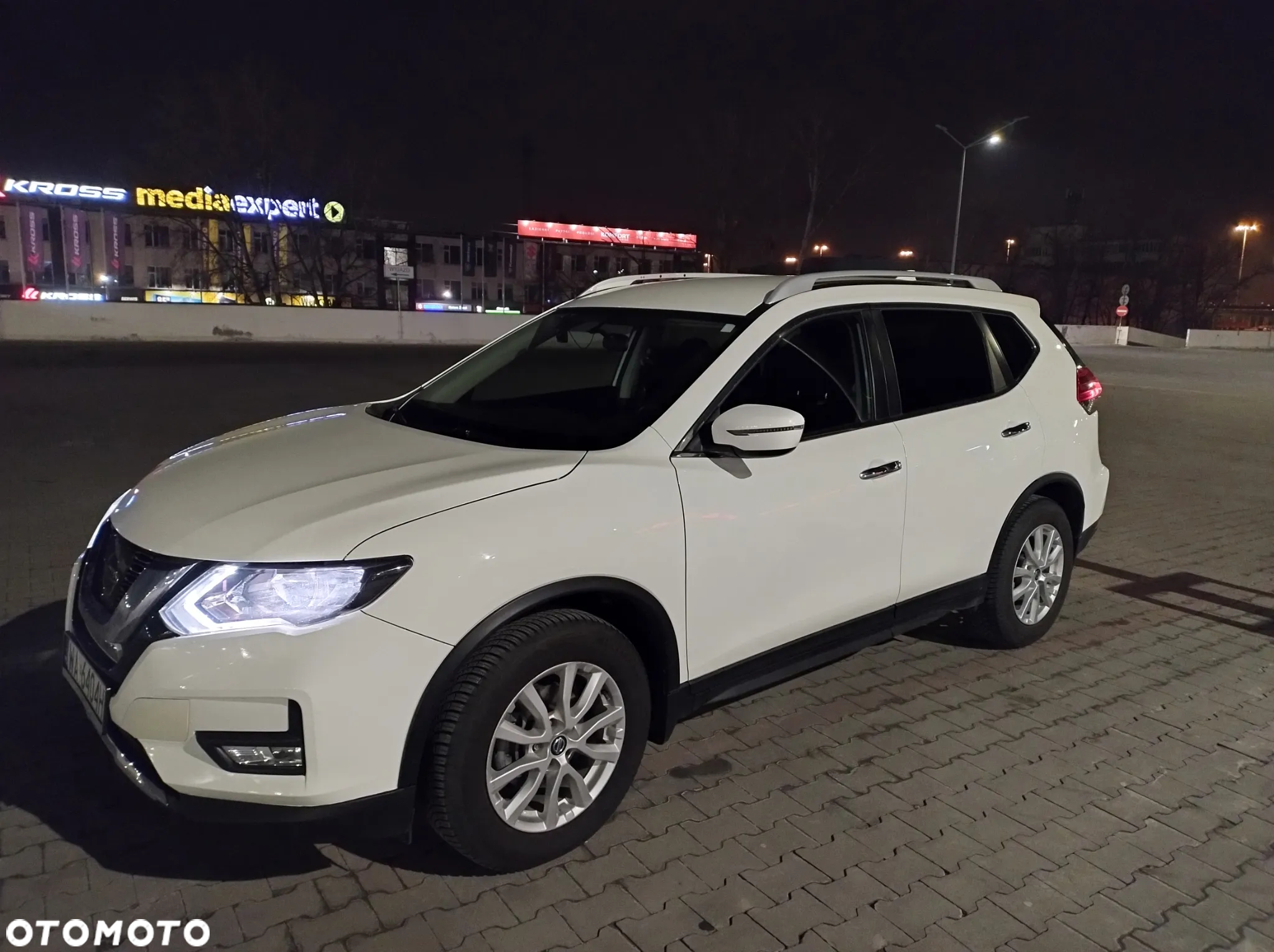 Nissan Rogue - 14