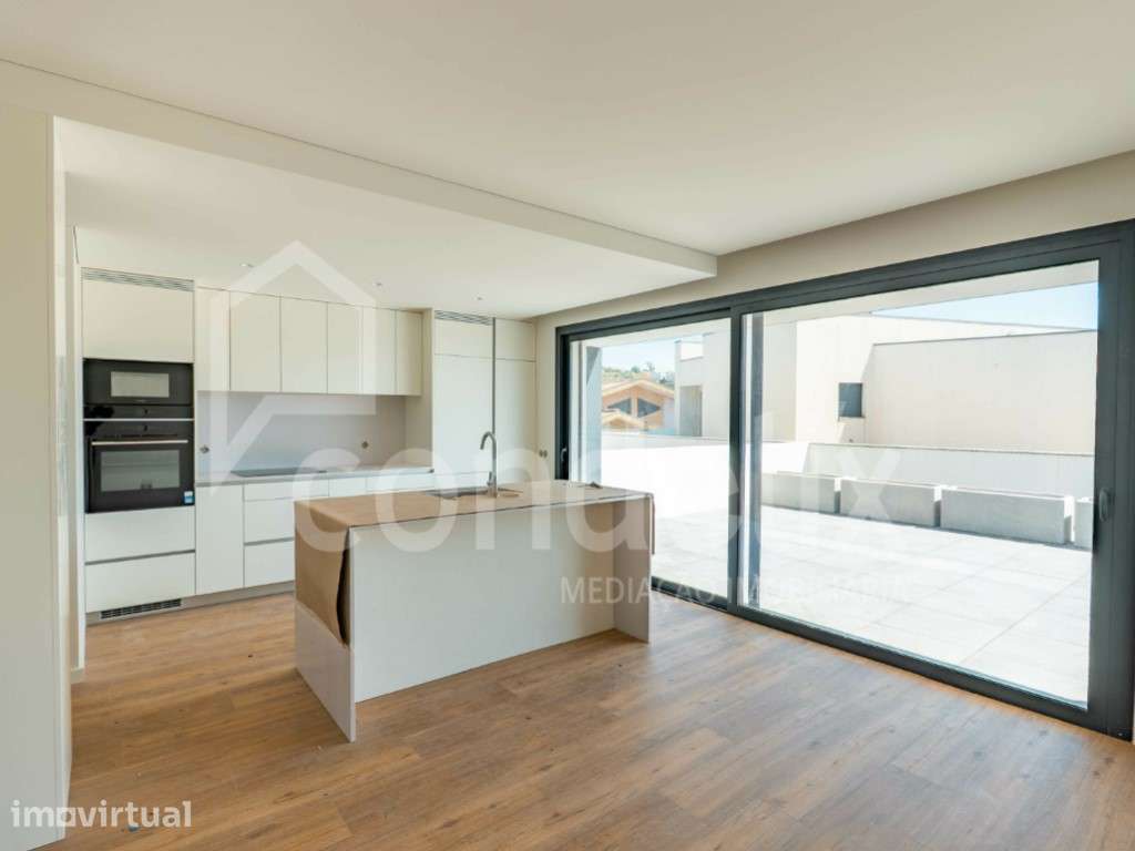 T3+1 na Madalena com terraço a sul e piscina - Grande imagem: 4/33