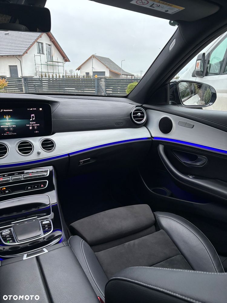 Mercedes-Benz Klasa E 220 d 9G-TRONIC - 18