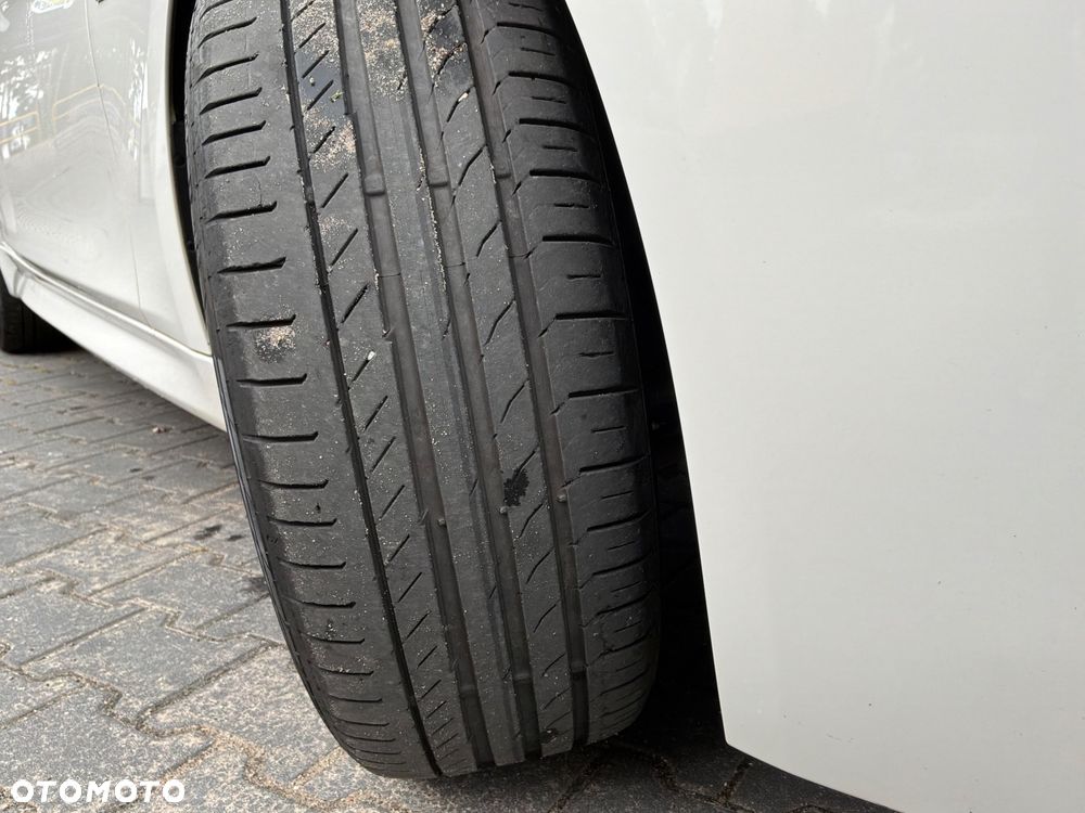 BMW Seria 3 320i M Sport - 37
