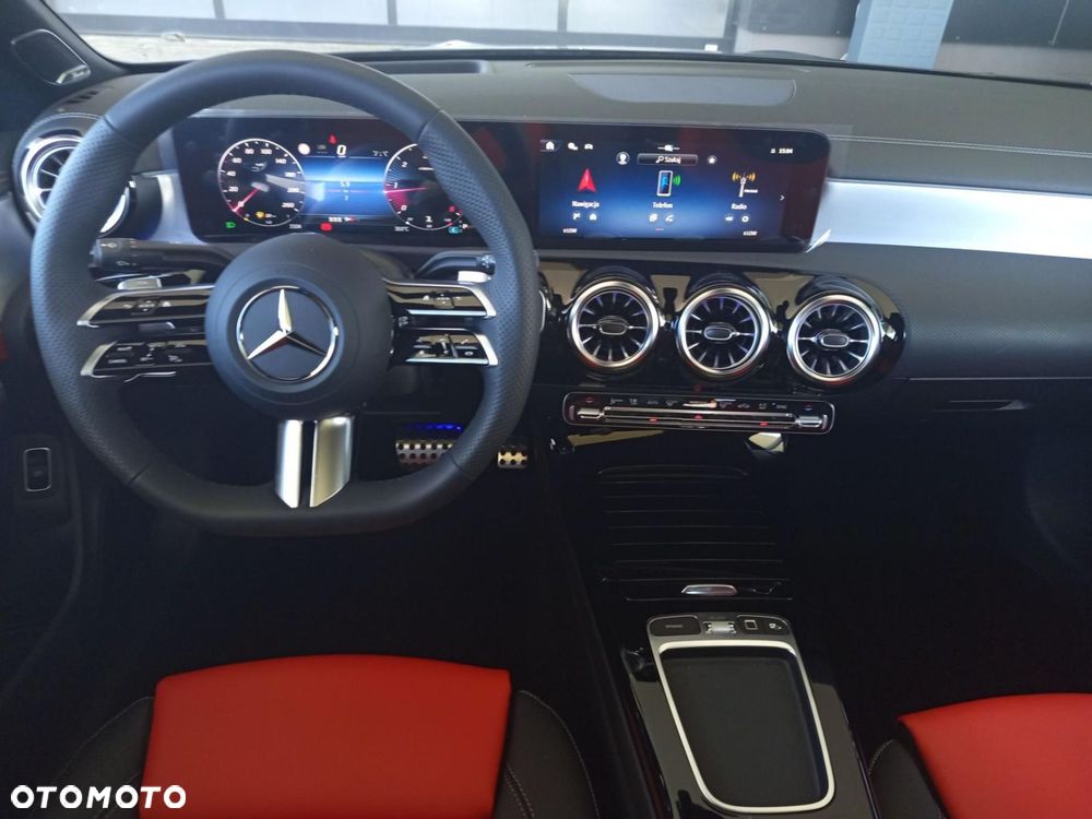 Mercedes-Benz CLA - 16