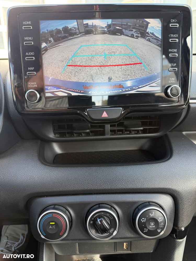 Toyota Yaris 1.5 L Active - 9