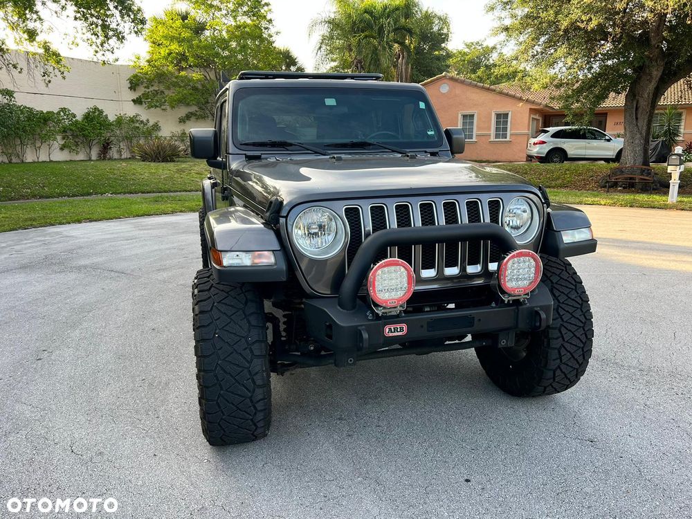 Jeep Wrangler - 5