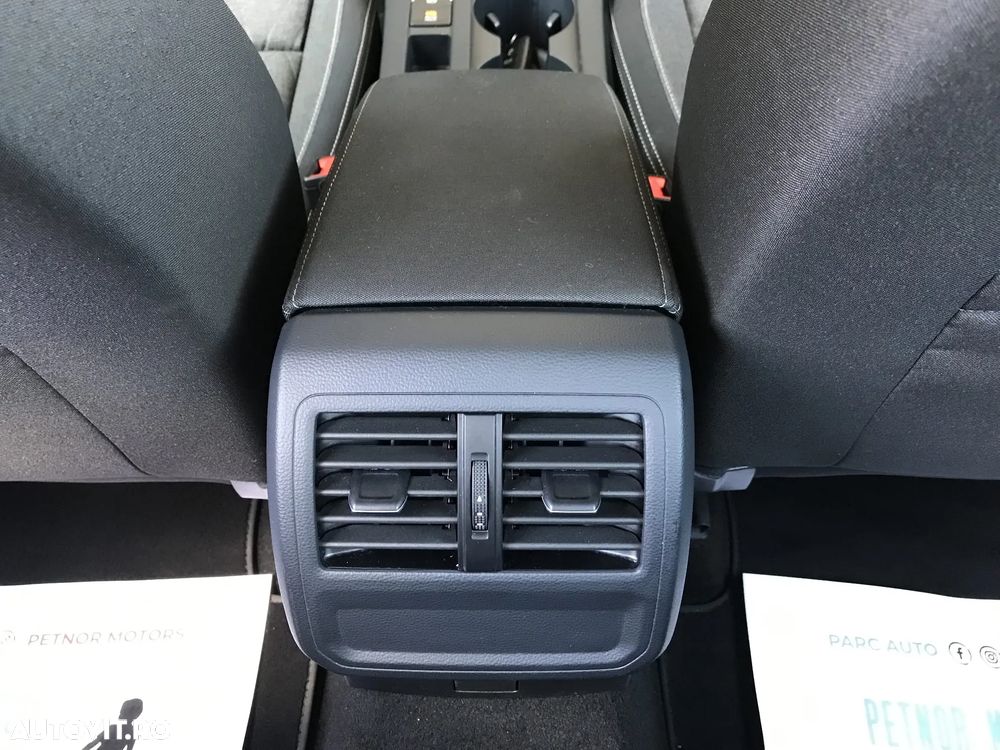 Volkswagen Passat - 37