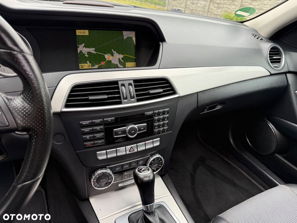 Mercedes-Benz Klasa C 220 CDI BlueEff 4-Matic Avantgarde - 19