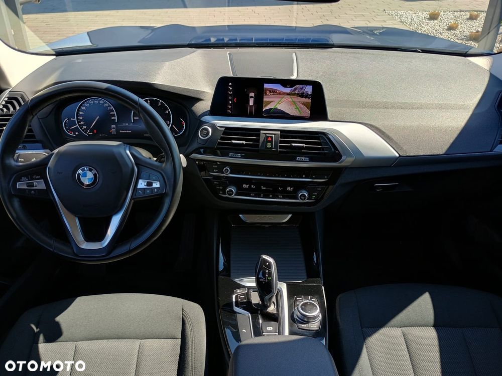 BMW X3 sDrive18d Advantage sport - 9