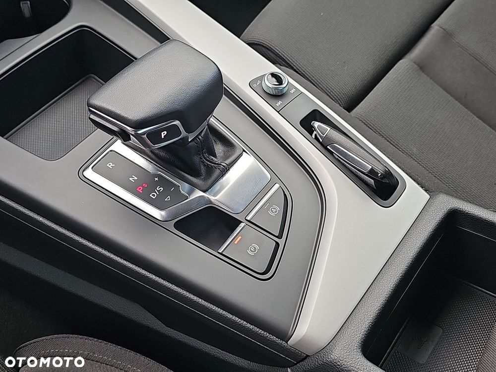 Audi A4 Limousine 35 TFSI mHEV S tronic - 24