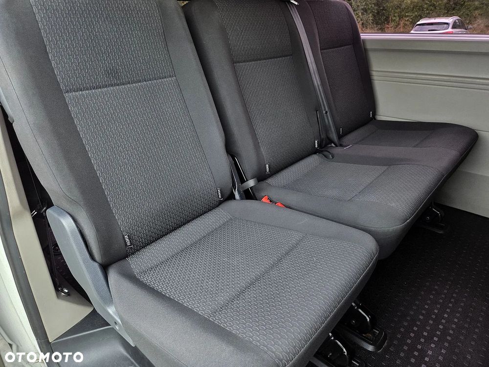 Volkswagen Caravelle 2.0 TDI L2 Comfortline - 11