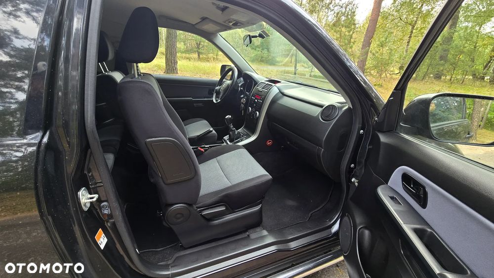 Suzuki Grand Vitara 1.6 - 17