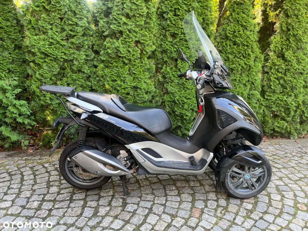Piaggio MP-3 - 4