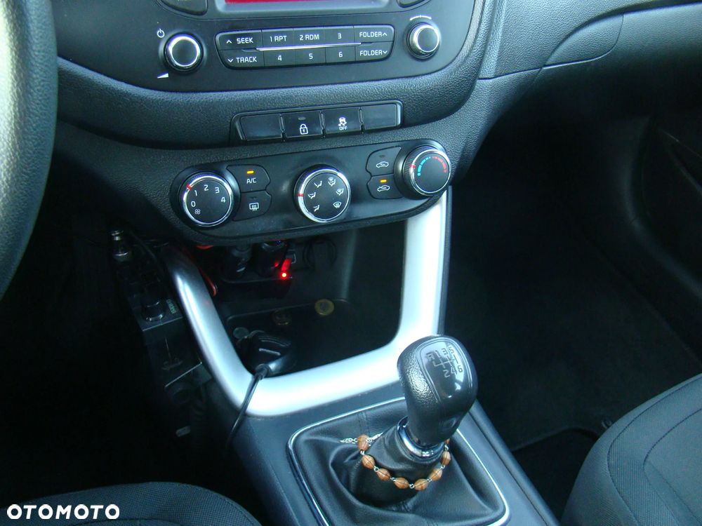 Kia Ceed 1.6 GDI L - 24