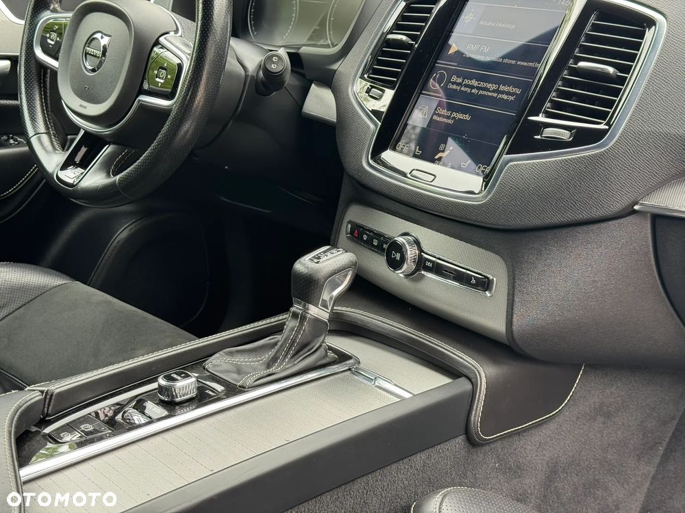 Volvo XC 90 D5 AWD Geartronic RDesign - 28