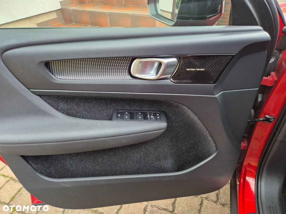 Volvo XC 40 D3 SCR R-Design - 13
