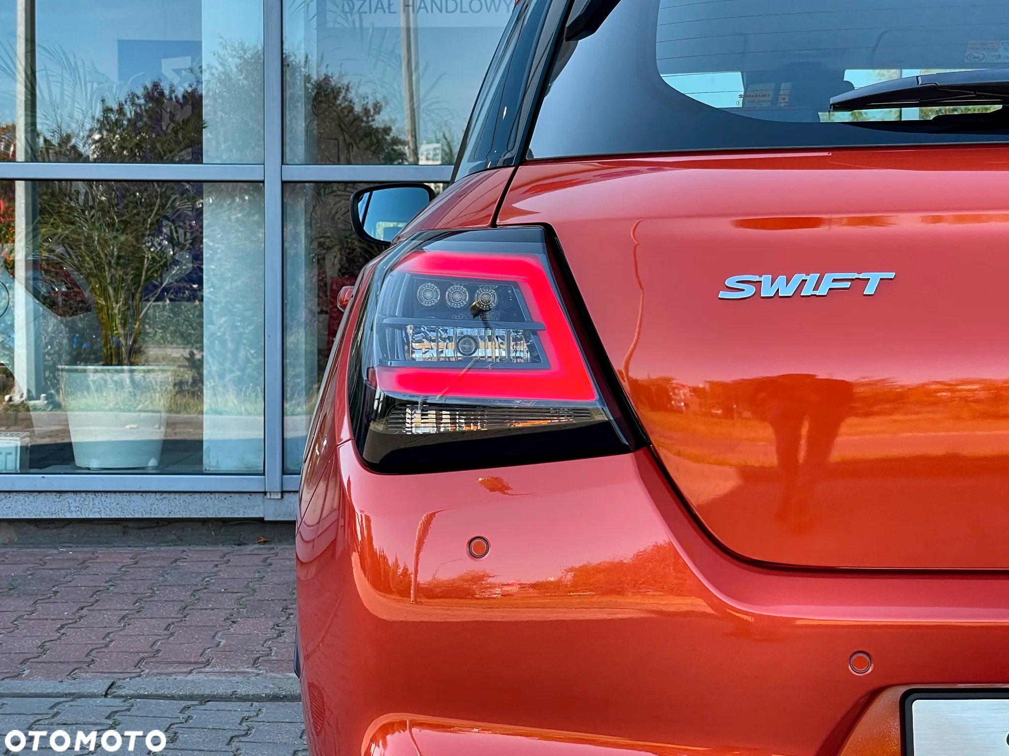 Suzuki Swift 1.2 Dualjet SHVS Premium - 6