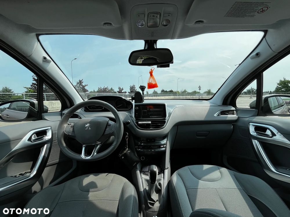 Peugeot 208 1.4 VTi Allure - 10