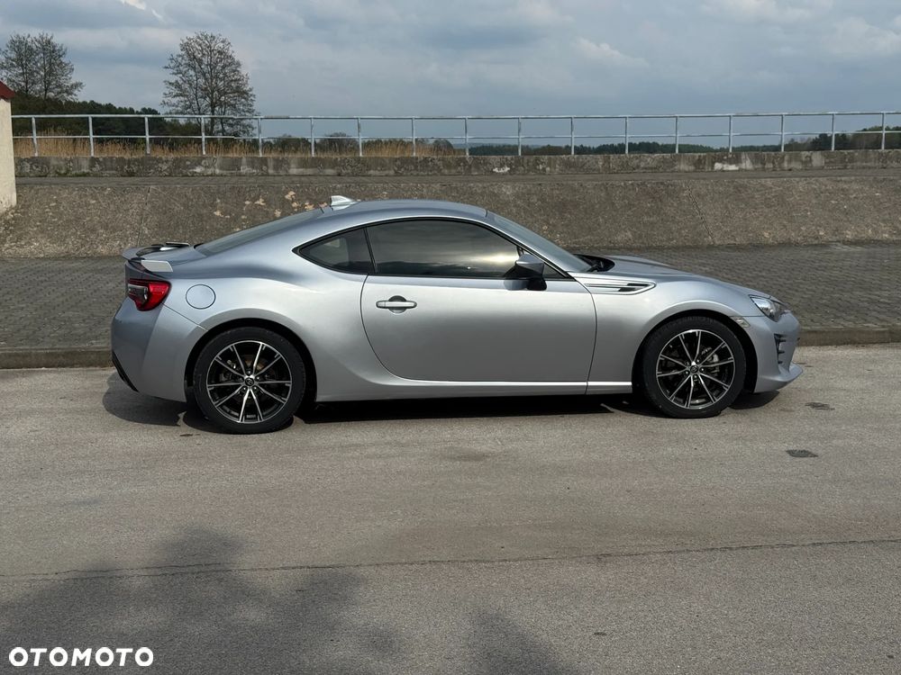 Toyota GT86 2.0 Premium - 16