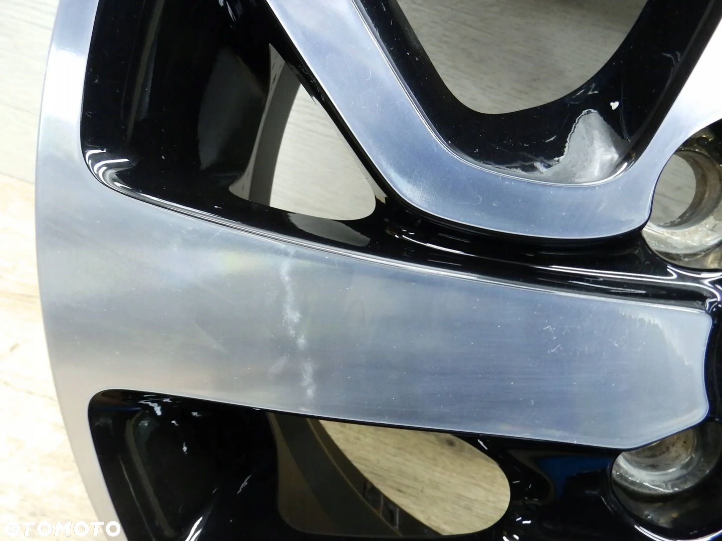Felga Peugeot 108 Citroen C1 4.5Jx15 CH4-35 Et35 4x100 - 6