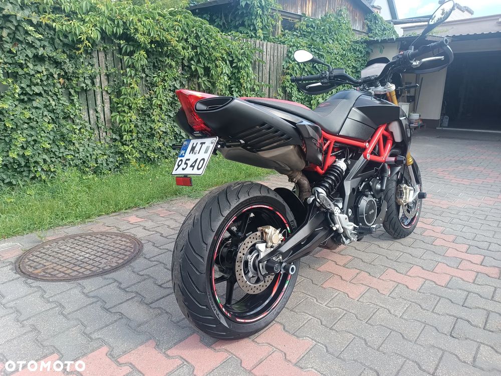 Aprilia Dorsoduro - 5