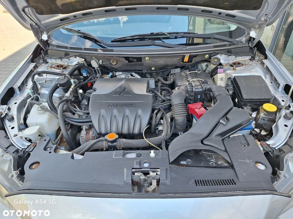 Mitsubishi Lancer 1.5 Inform - 29