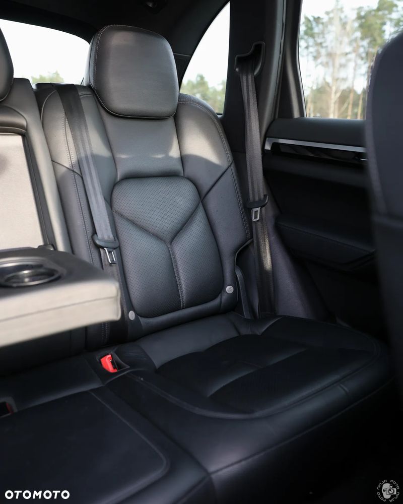 Porsche Cayenne - 33