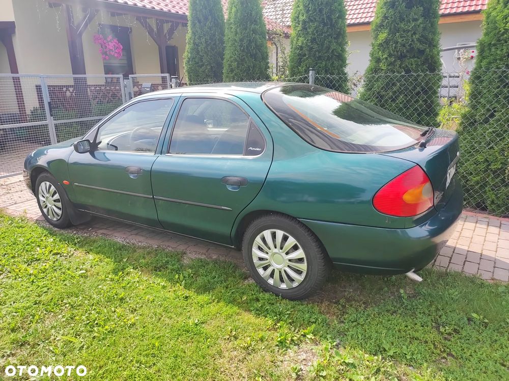 Ford Mondeo 1.8 Trend - 4